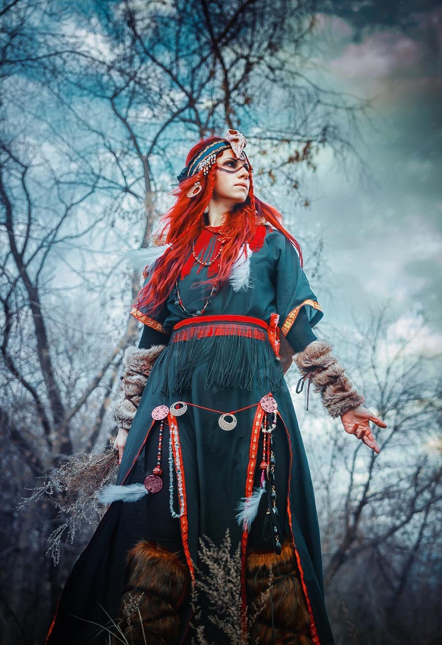 Girls in Slavic costumes underwear in Heuzhou