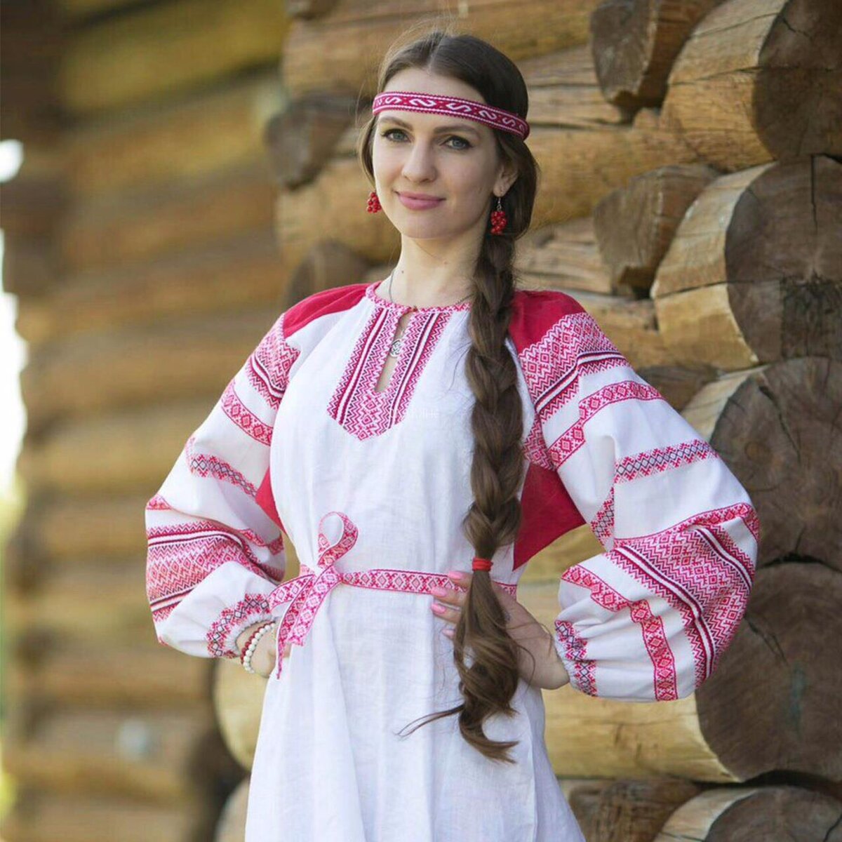 Girls in Slavic costumes in Heuzhou