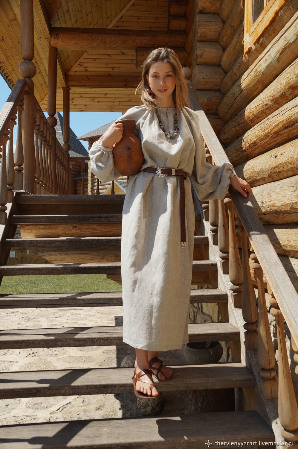 Girls in Slavic costumes in Heuzhou